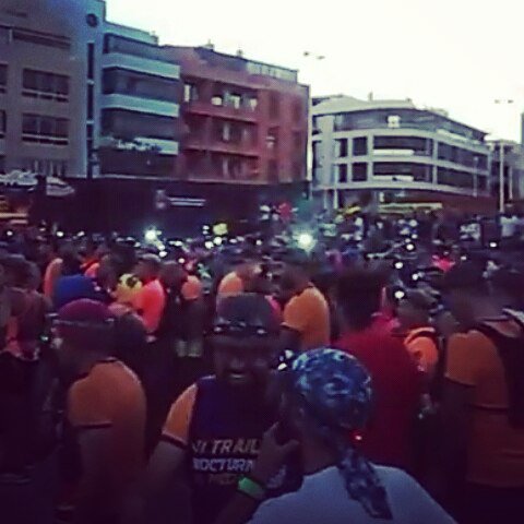 quirocanarias's tweet photo. Ayer nuestros masajistas en la V edición trail nocturna El Medano en Tenerife.
Gran labor para recuperar a los trailrunners  @trimedano https://t.co/POZnD3vwuO