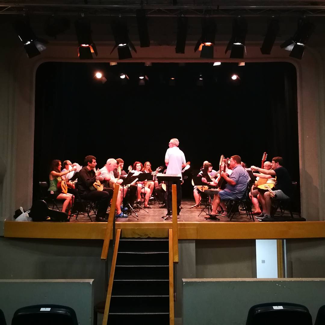 OPPFTarrega's tweet photo. Proves de so del amics de l'orquestra Batiste Mut del Campello, a les 12 podrem gaudir del seu repertori als XIII. https://t.co/l6oqngrMKV