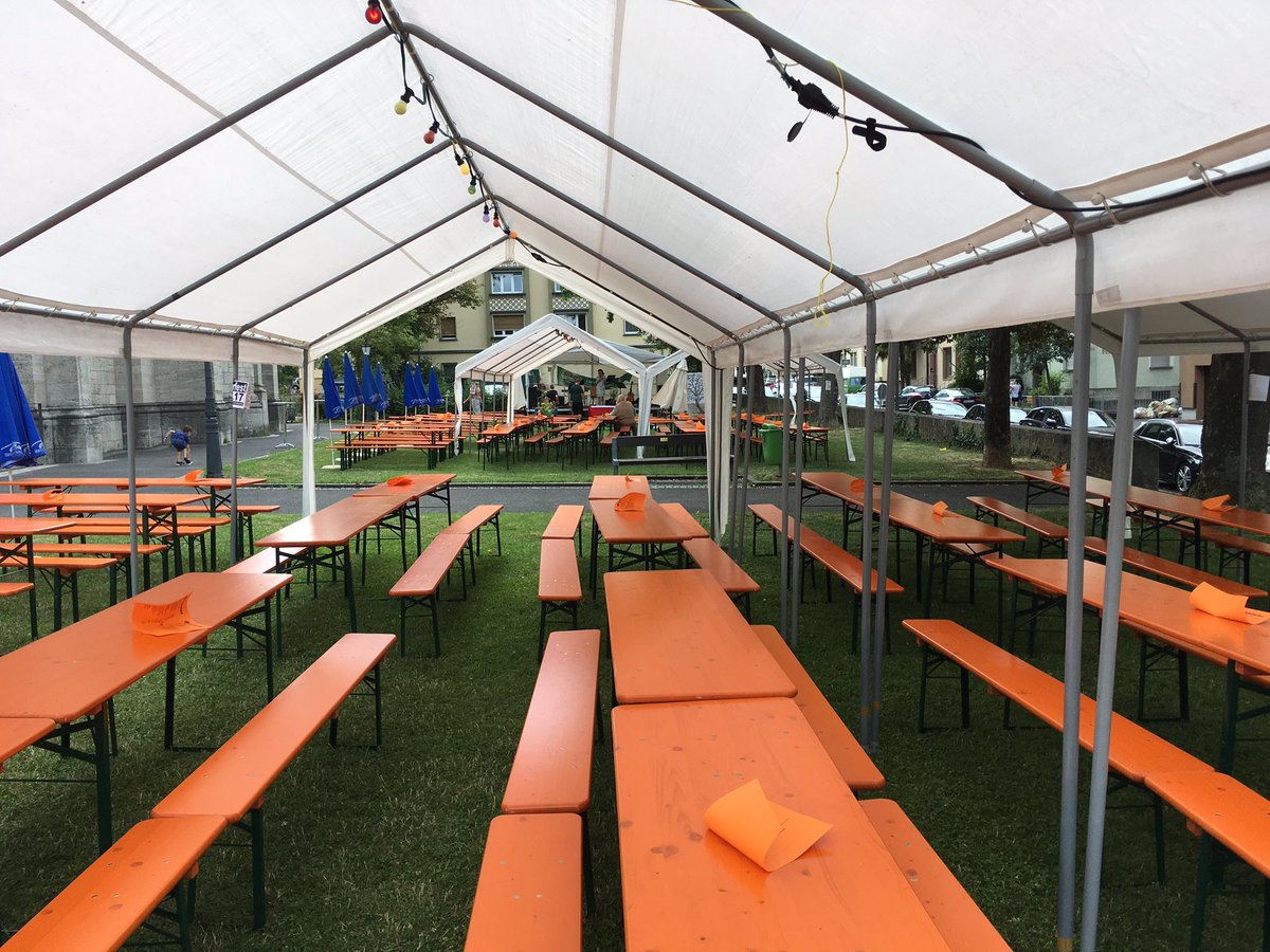 PGSanderau's tweet photo. Auf gehts! Für unser #Sommerfest ist alles bereit. #openair #gottesdienst läuft. Danach gibts #Hähnchen #händl #pommes #würzburg #Sanderau https://t.co/eUPyaiMiZW