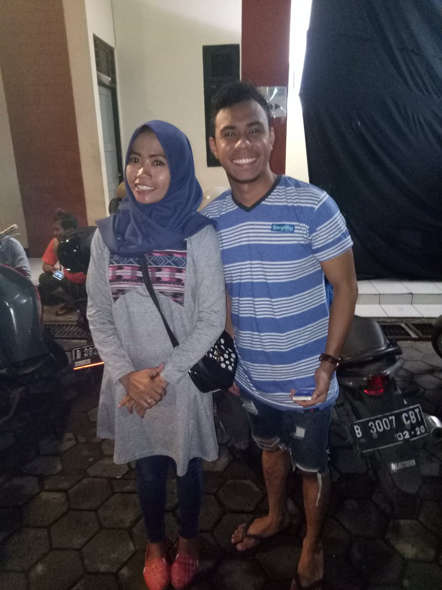 PujiyantiJP's tweet photo. akhirnya bisa photo bareng pemainnyaπ
π
walaupun belom semuanya sihππ
#Allover
#supportAnakLangit
#supportRainbow
#AnakLangitSctv
#sinemart https://t.co/PdQPKCejmQ