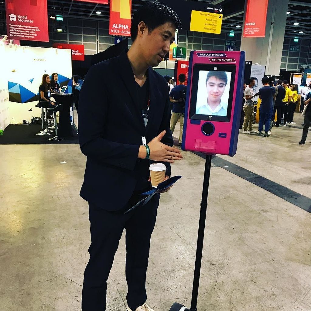 ProfessorSaving's tweet photo. Rise Conference moving robot live conference. Staying in pulse with Asia technology scene // Professor Savings bri… https://t.co/I5zC0AGoeo https://t.co/sTSNlDJmyn