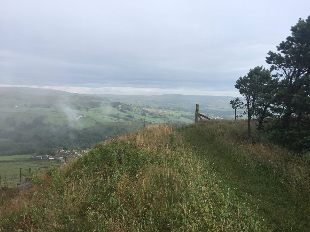 mitchyboyjones's tweet photo. Spot the @ChiaCharge... @manx100mtb countdown @wiznige @sankapil #singlespeedsunday https://t.co/jEgaudA2i1