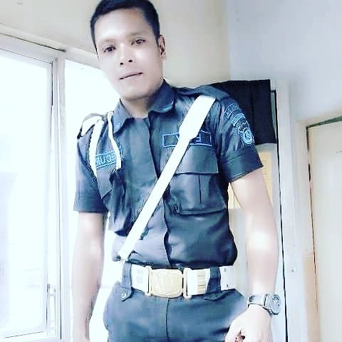 EdyGolans's tweet photo. Selamat sore para kaum gay.salam 1 jari https://t.co/khEsmWPBDT