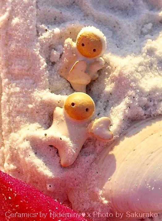 Hideminy's tweet photo. Ceramic angels enjoying on the beach🏖☺️❤️😊🏝
https://t.co/fFB3ACJNCQ
#ceramic #pottery #angel #hideminy #陶芸 #ニューヨークの陶芸家 #天使 #ceramicangel #ny https://t.co/XMRtJdfiYi