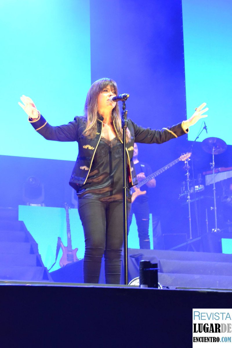 lugarencuentro's tweet photo. Vanesa Martín,una estrella en la Malagueta #FelizDomingo
https://t.co/lQZF4Qeppf
@vanesamartin_ #MundoMunay @Grupo_Mundo @vanesamclubfans https://t.co/GZFhC5Nbam