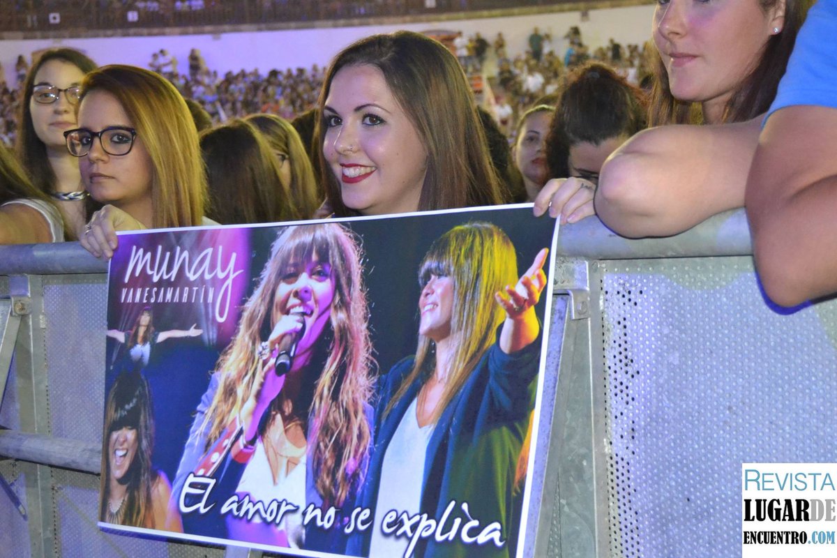 lugarencuentro's tweet photo. Vanesa Martín,una estrella en la Malagueta #FelizDomingo
https://t.co/lQZF4Qeppf
@vanesamartin_ #MundoMunay @Grupo_Mundo @vanesamclubfans https://t.co/GZFhC5Nbam