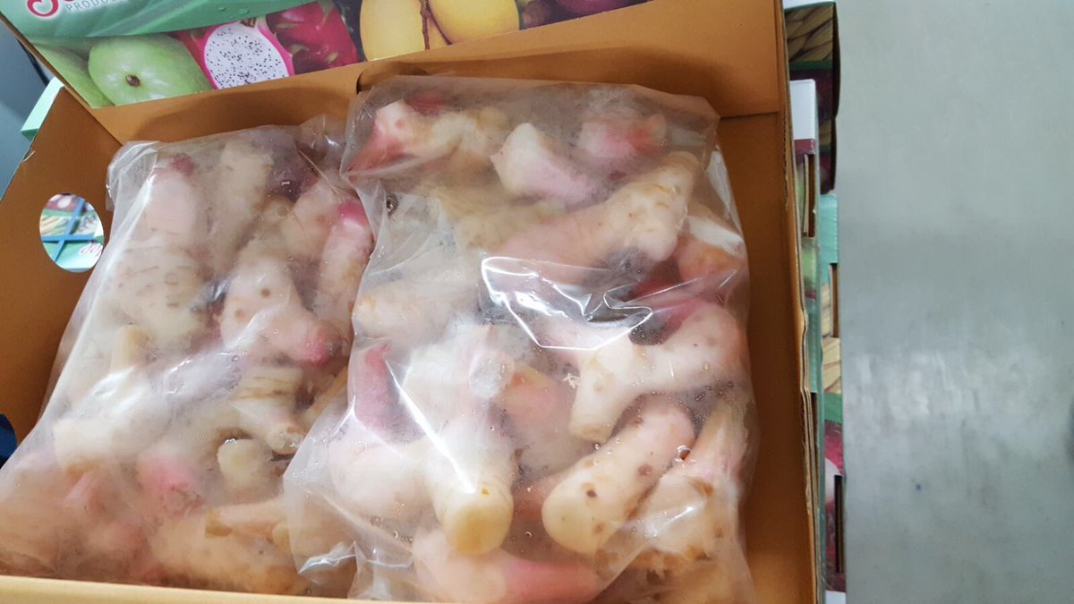 EmpireFruit's tweet photo. Shipment to Paris today by fresh fruit empire !   Info@freshfruitempire.com https://t.co/izFmqnPxsv