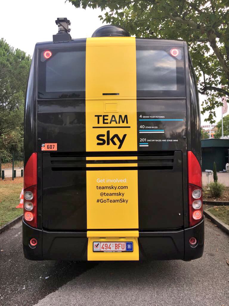 It's not just our kit that's turning yellow for Paris. Our vehicles are also looking on point👌🏼#TEAM5KY