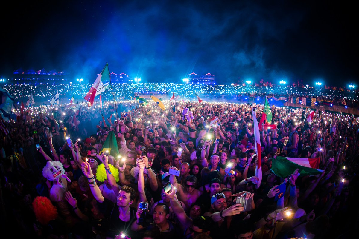 tomorrowland's tweet photo. Music is the answer... #Tomorrowland https://t.co/z2xvNuD0t9
