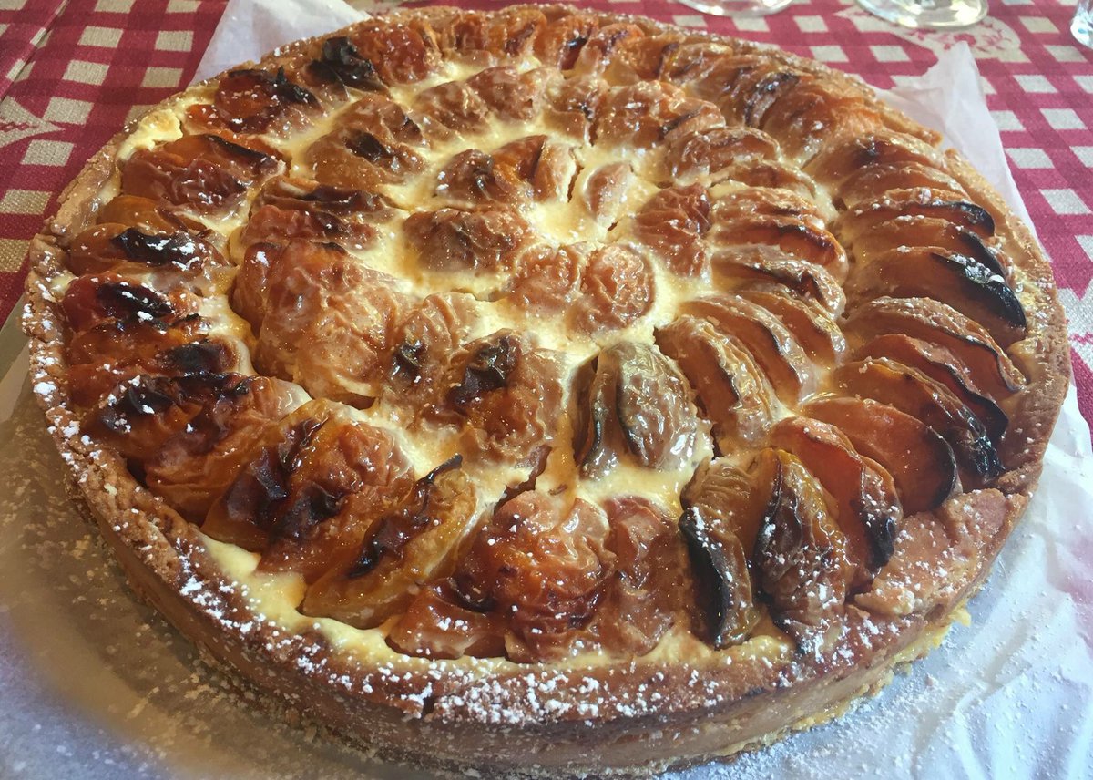 Des fruits frais et de saison... Découvrez la délicieuse tarte aux abricots concoctée par le chef Michel Reuche ! #TireBouchon #Strasbourg
