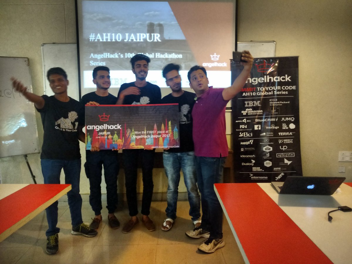 TansDeva's tweet photo. @AngelHack #Jaipur #AH10
#selfie time @k_dilnawaz https://t.co/aC8XS7wqYy