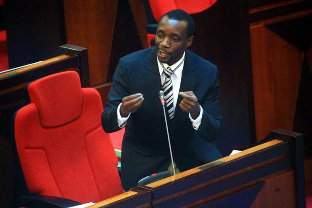 TanzaniaDigest's tweet photo. "Aliyemwita Kafulila tumbili yeye ndiye tumbili , Kafulila katetee wanyonge hadi wakudhihaki, ila wao ndio tumbili wewe ni mtu safi" ~ JPM https://t.co/Z31iyEtheG