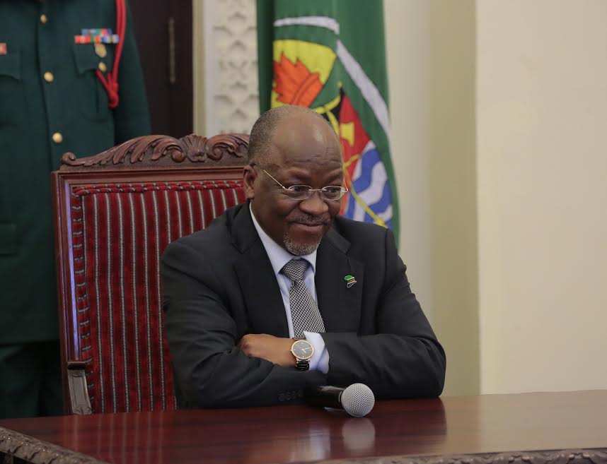 TanzaniaDigest's tweet photo. "Aliyemwita Kafulila tumbili yeye ndiye tumbili , Kafulila katetee wanyonge hadi wakudhihaki, ila wao ndio tumbili wewe ni mtu safi" ~ JPM https://t.co/Z31iyEtheG