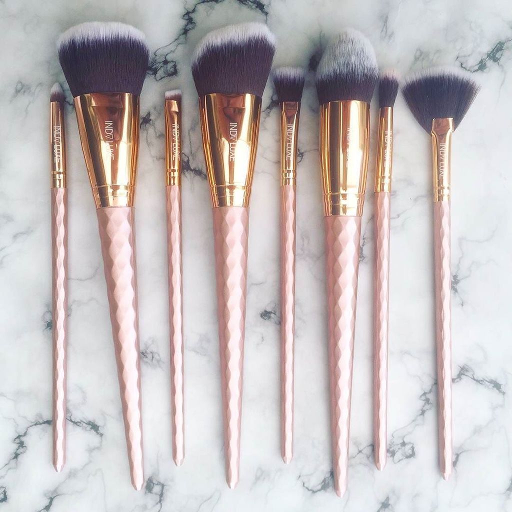 IndyLuxe's tweet photo. 5pm today #BrushSquad Baes β€ Who's Excited!? ππ
.
Photo Credit: @rosiefortuneblog .
#IndyLuxe #makeup #makeupbrush⦠https://t.co/oBjrBMWCO9 https://t.co/2WEa2Za8r0