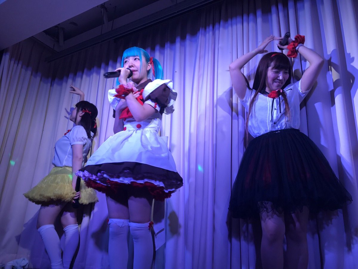 maid_ichigo's tweet photo. 💖卒業式の写真❤️

みんな保存してーっ✨ https://t.co/pb5B1aabJT