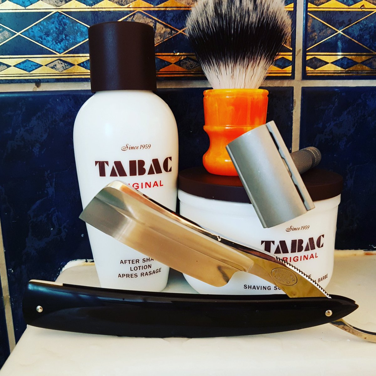 shave7razor's tweet photo. #SOTD #faceshave #straightrazor #Rigarazor #DE #razor #rockwell  #headshave  #tapac #YaqiBrush #shave7razor  @shave7razor #wetshaving #DE https://t.co/zjhleG6oHW