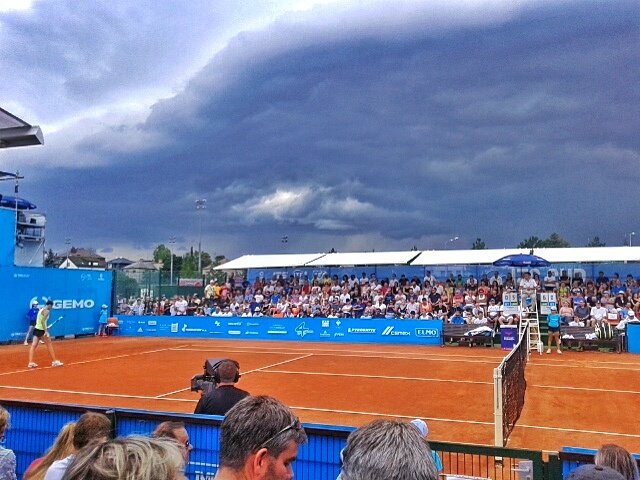 MJancik's tweet photo. . @KrisPliskova prohrála úvodní set finále #ITSCup v #olomouc a vypadá to, že se nad ní stahují mračna... https://t.co/eXj49AyI4G