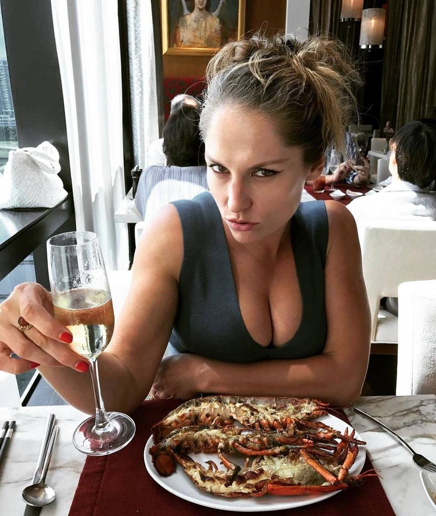 AnastaxiaDomina's tweet photo. you want to be My lobster.
#softontheinside #hardoutershell #anastaxia #lobster #britishbitch #brunch #strictbitch… https://t.co/lOxeWRcUzq https://t.co/2aVBtiPp6B