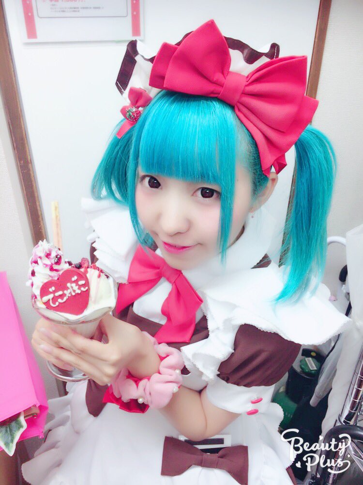 maid_ichigo's tweet photo. くろこさんと❤️
おりひめさんと❤️ https://t.co/olz1ponX9T