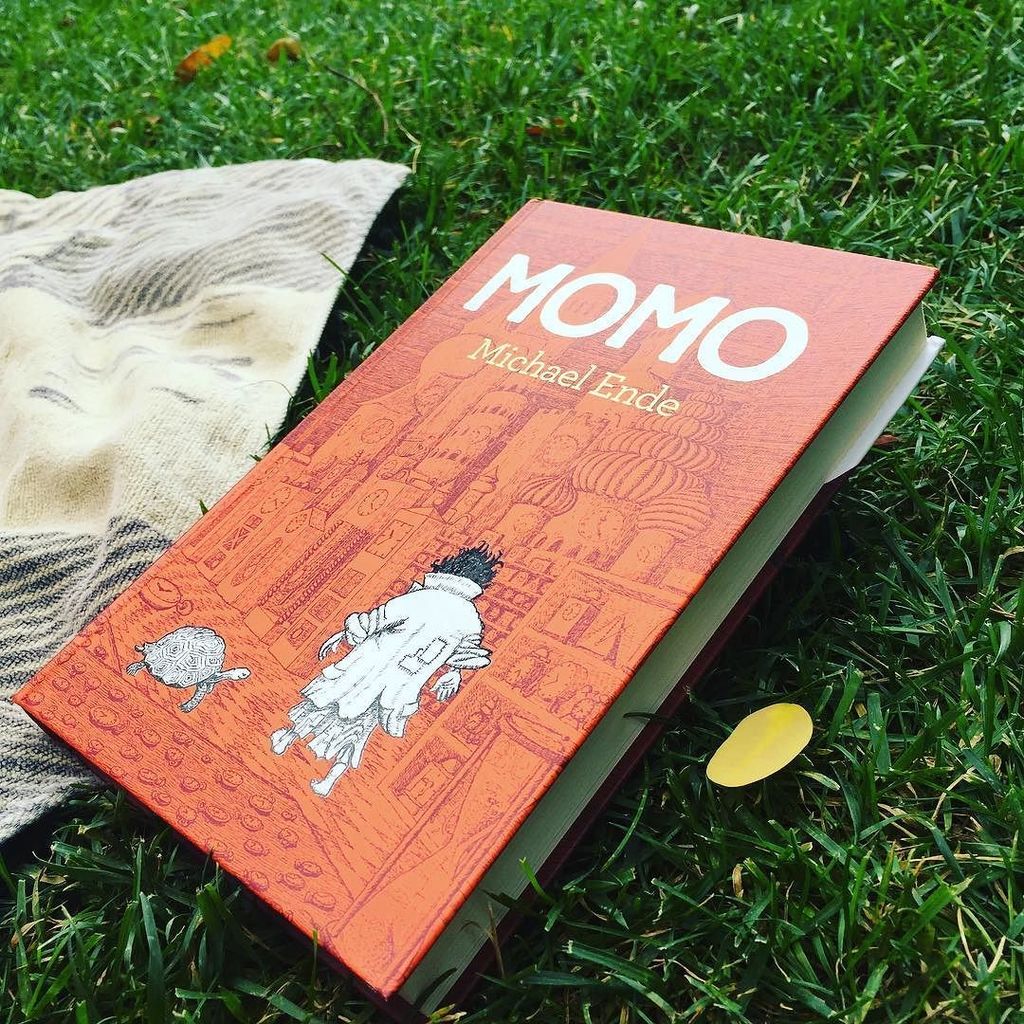angelcreativoad's tweet photo. Domingo de relax y lectura de clásicos
#momo #leoycomparto #lectura #books #bookstagram #leo #IamAD https://t.co/EXPnZFolZv https://t.co/TsgTCGbbVf
