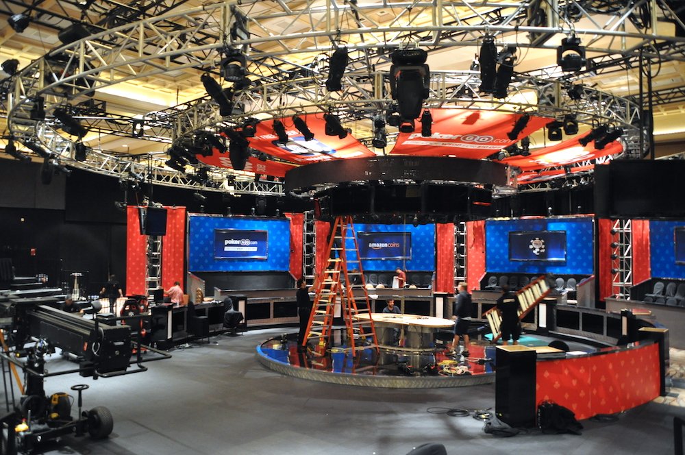 Winamax's tweet photo. C’est ainsi que s’achèvent 51 jours de reportage à Vegas. Un dernier article en forme d’au revoir. Merci ! > https://t.co/YmMHHVvg7K @WSOP https://t.co/l7fRqpzF0g