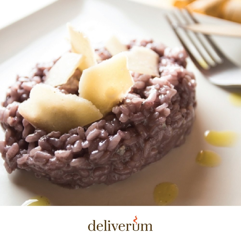 Deliverum's tweet photo. Giraluna Restaurante ofrece auténtica cocina italiana a un precio apto para todos los bolsillos. https://t.co/AcRyOXM0xd https://t.co/lTnvzTBB4w