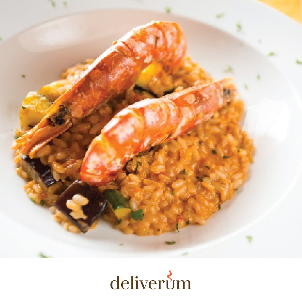 Deliverum's tweet photo. Giraluna Restaurante ofrece auténtica cocina italiana a un precio apto para todos los bolsillos. https://t.co/AcRyOXM0xd https://t.co/lTnvzTBB4w