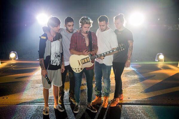 KathyKateSi's tweet photo. @Louis_Tomlinson @Harry_Styles @NiallOfficial @LiamPayne  @onedirection 
   || 23 July 2010 || #7YearsOfOneDirecrion https://t.co/F40xTaJ4GV