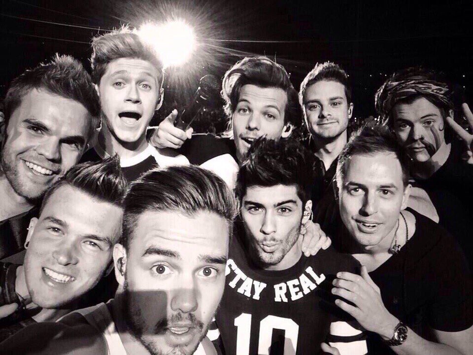 KathyKateSi's tweet photo. @Louis_Tomlinson @Harry_Styles @NiallOfficial @LiamPayne  @onedirection 
   || 23 July 2010 || #7YearsOfOneDirecrion https://t.co/F40xTaJ4GV