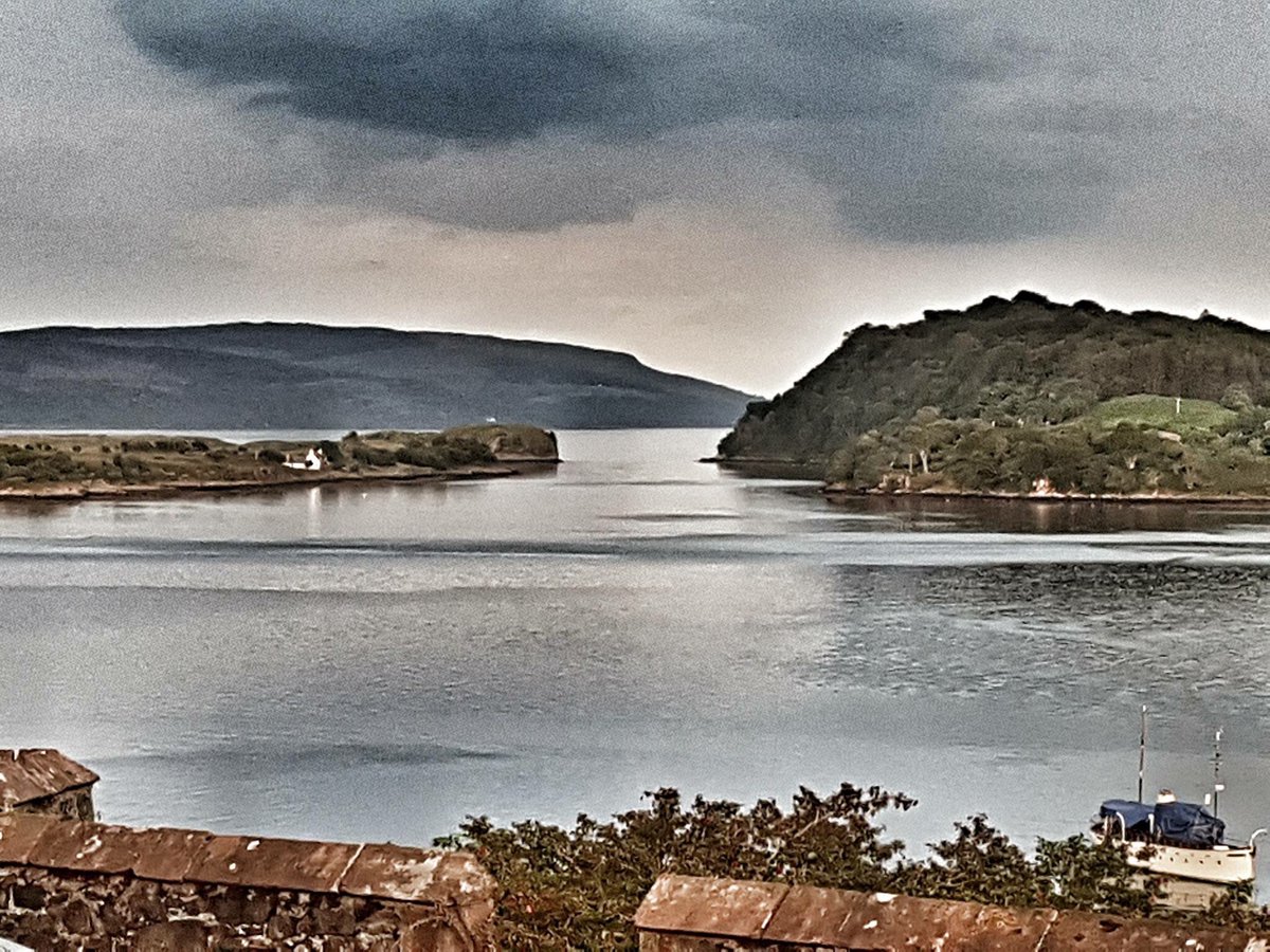 OxScubaDiveClub's tweet photo. Some of us are diving in Mull this week! This looks promising for what's underneath ! https://t.co/mgv0pBVkxA