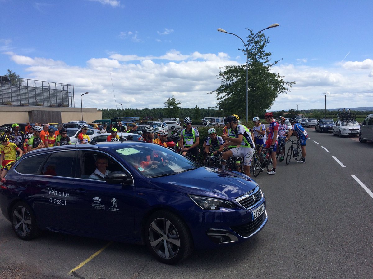 RSB_2016's tweet photo. C'est le départ pour l'ultime étape de cette #RSB2017 https://t.co/yxNSu102zx