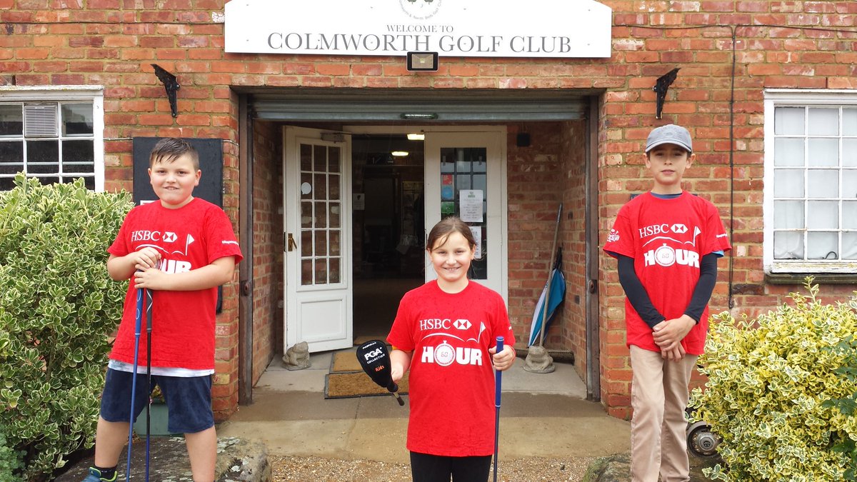 AdrienneGolfPro's tweet photo. Unfortunately a nasty storm halted our #10stepchip yesterday, but we all still had a fab @HSBC_Sport 'Hour' @GolfClubNBeds with 3 winners!!! https://t.co/L7LLl3De4W