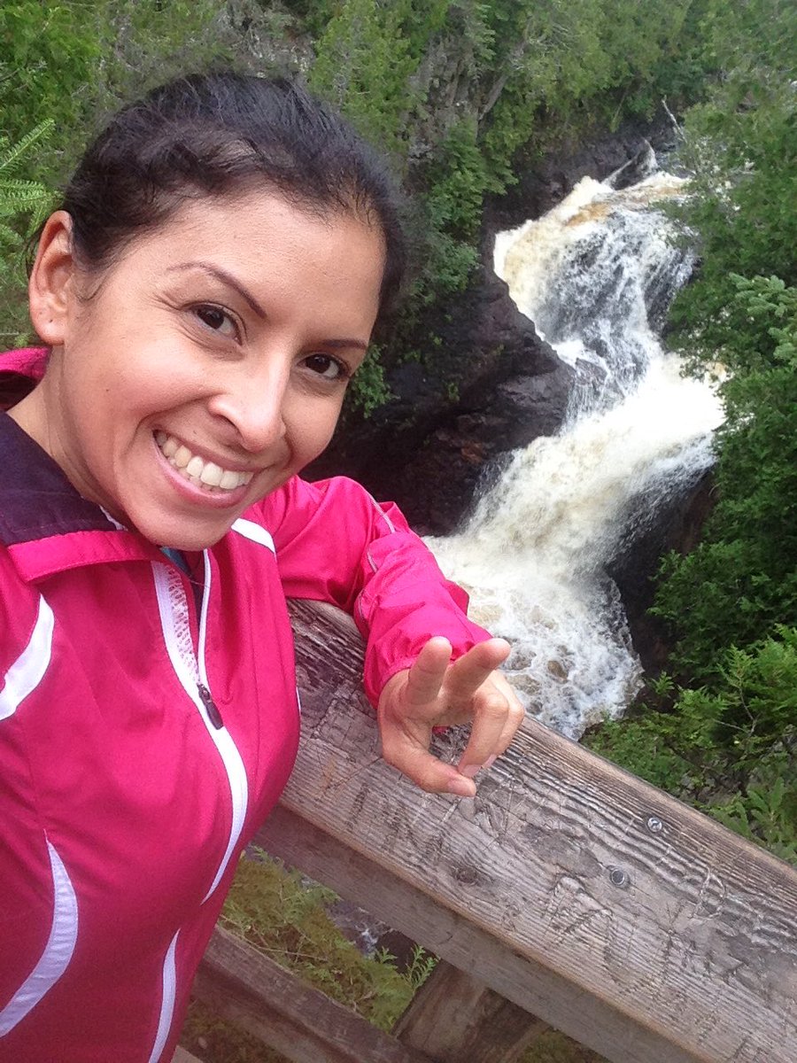 yosmari's tweet photo. #hikingadventures #devilskettlefalls #FelizDomingo #happy #traveling https://t.co/6zQBLiqjXX