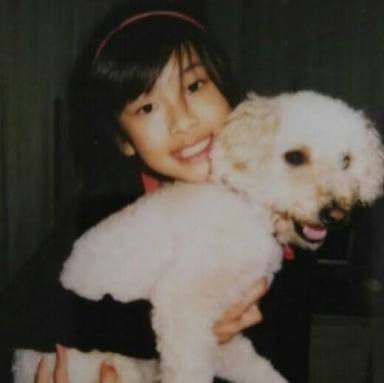 ptrpcy's tweet photo. #NewProfilePic rosé (me) holding the cutest doge https://t.co/yoIIEtvGvA