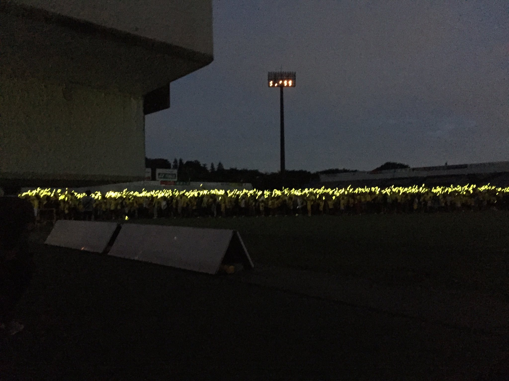 渡部 愛 わたなべ まな Na Twitterze イベント終了いたしました お越しいただきありがとうございました 将棋界とサッカー界が交流できたこと 大変嬉しく思います 中村航輔選手 見事な攻めの組み立てで中村太地六段に四枚落ちで勝利でした 柏レイソル