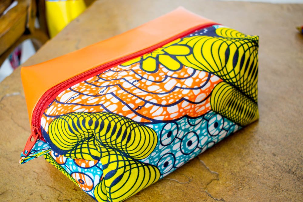 Kurlycheeks's tweet photo. Just finished making these makeup bags because ladies need unique bags to store their toiletries...😊😊 https://t.co/PfVw9nqb7C