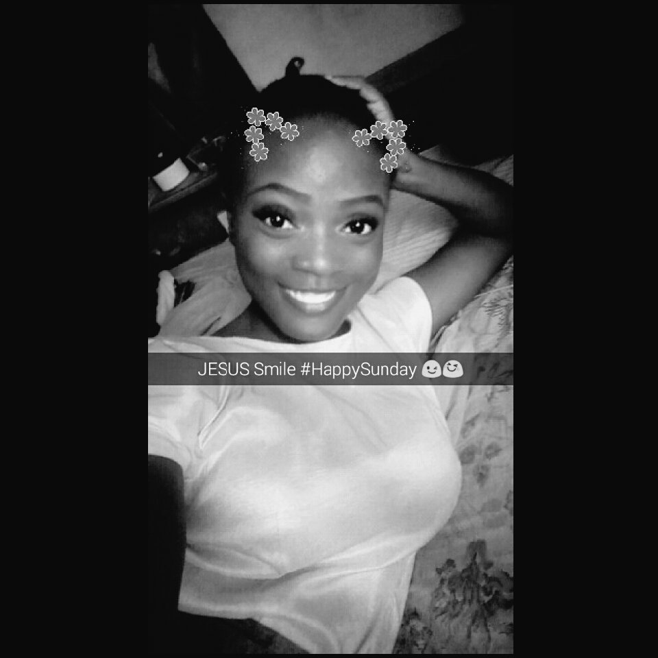 ReesMediaNG's tweet photo. Happy Sunday guys 😆😆😆😆😆 #WeekOfRestoration https://t.co/HNlQl344YQ