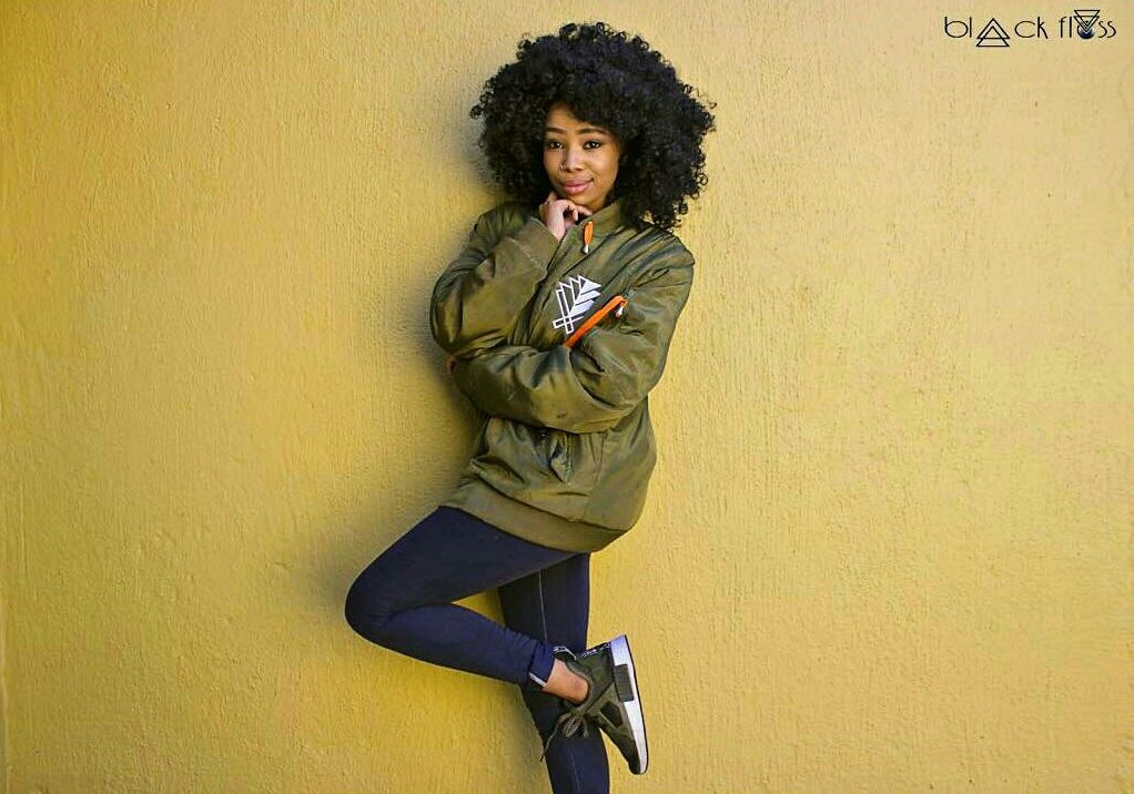 CandieModiselle's tweet photo. A @blvck_floss_fvshion &amp; Candie collabo😜 Copped the last navy blue bomber for R380. Still available in green &amp; black. Let's support local🔥 https://t.co/4r6NE0LZpv