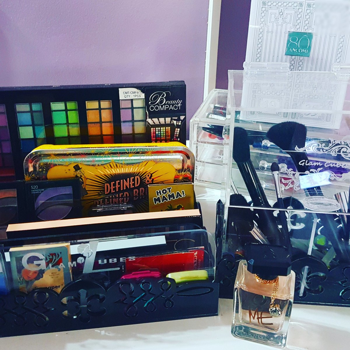 RheaMorar's tweet photo. My amazing surprise from @GlamCubes the palette holder and brush storage complete the collection! Thanks ladies! #glamcubes #makeupstorage https://t.co/JoBTopkVF2