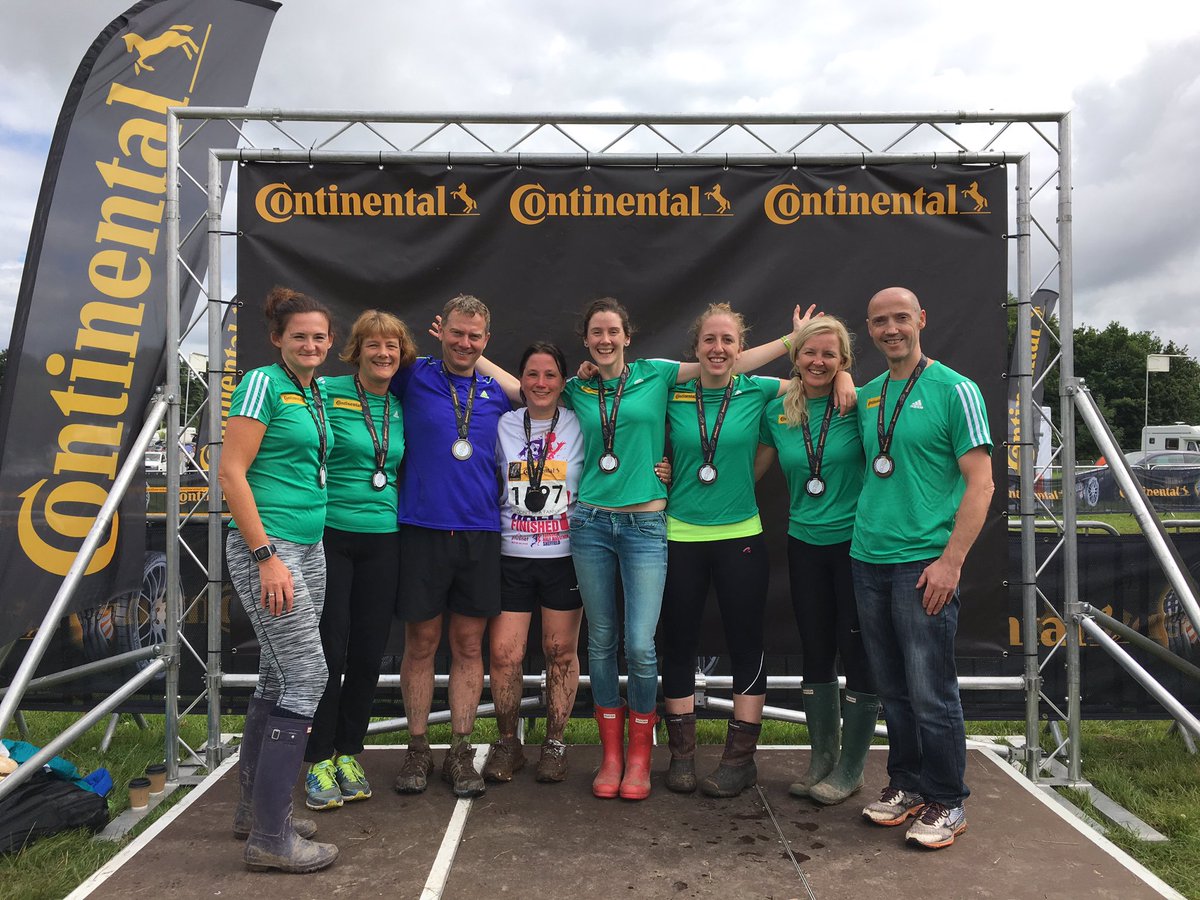 CharliSB's tweet photo. Team #dontbeafanny have finished the @ContiTyres #thunderrun2017 https://t.co/TPliG3iTX9