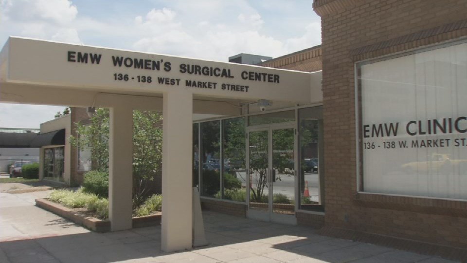Federal judge approves temporary measure for buffer zone at Louisville abortion clinic. bit.ly/2twBSg0