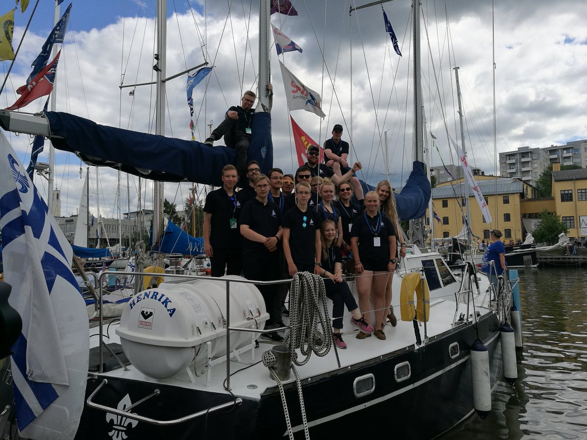sy_henrika's tweet photo. Kiitos #TURKU! Seuraavaksi Parade of Sails ja matka kohti lähtöviivaa. Thank you Turku! #tallshipsturku #TSR17 #TallShipsRaces #partioscout https://t.co/koEM7PL1Lc