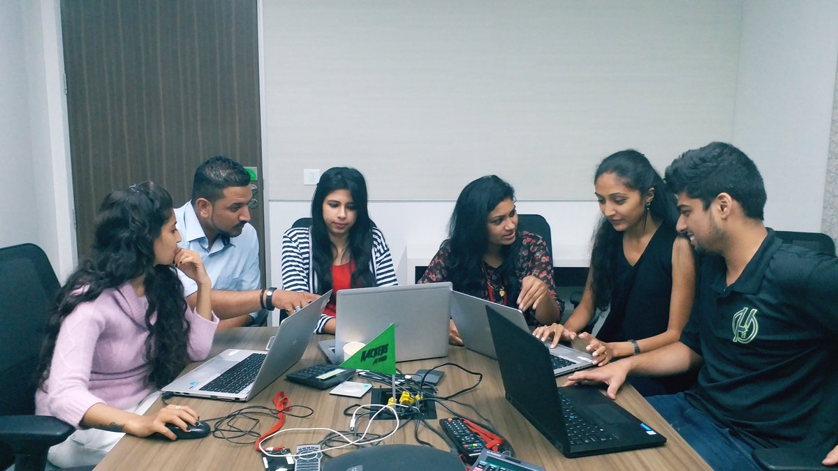 BarawkarKunal's tweet photo. When team meetings are lit.
#CDKHack #poser #teamdiscussions #hacking #hackathon #litproject #latepost https://t.co/2G6v2HyS64