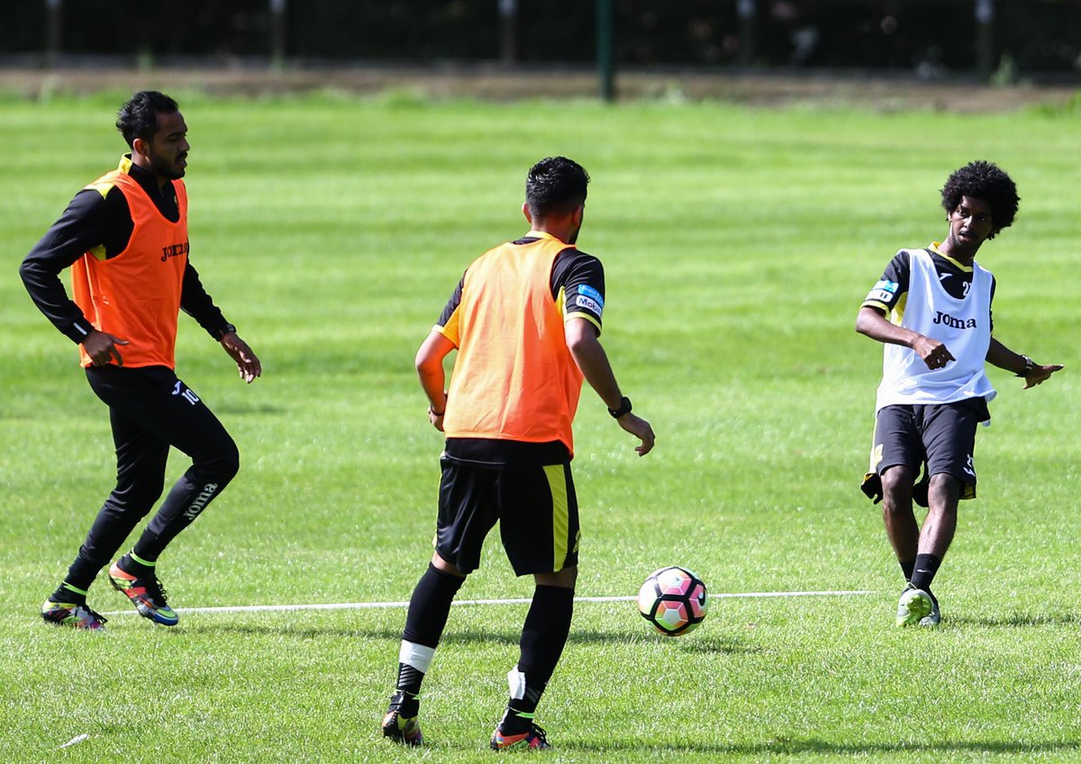 ittihad's tweet photo. (٣) صور الحصة التدريبية الصباحية للفريق الكروي الأول في معسكره الإعدادي في بولتون اليوم الأحد ٢٣/٧/٢٠١٧ https://t.co/Dv48Q5ArGX