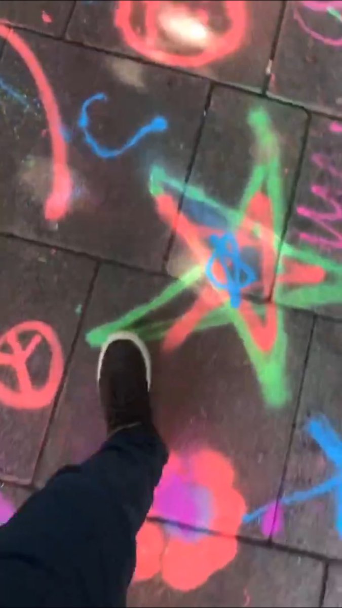 Bimon's tweet photo. Das überraschend versöhnliche Ende meiner #G20 #InstaKram Story: https://t.co/4s3tor987Z https://t.co/jTXc6XWPhC