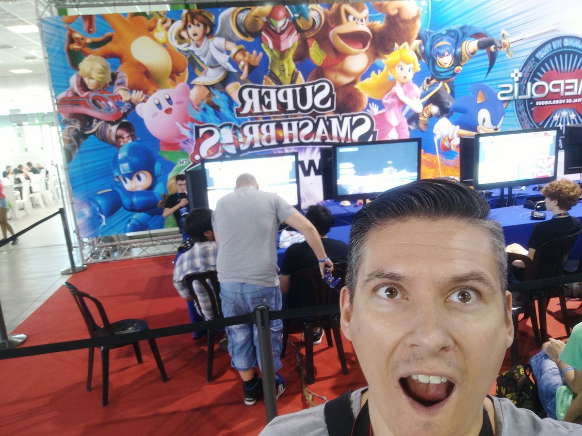 iharo_TYM's tweet photo. De visita en Gamepolis 2017 https://t.co/Kmw4WqQ13C