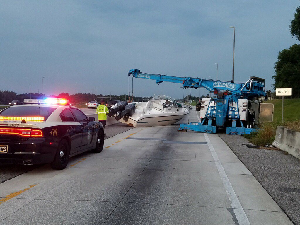 FHPTampa's tweet photo. ICYMI: Boat departs trailer on EB I-4 yesterday near Mango Rd / No other damage or injury #securetheload https://t.co/PFBqcYggeS