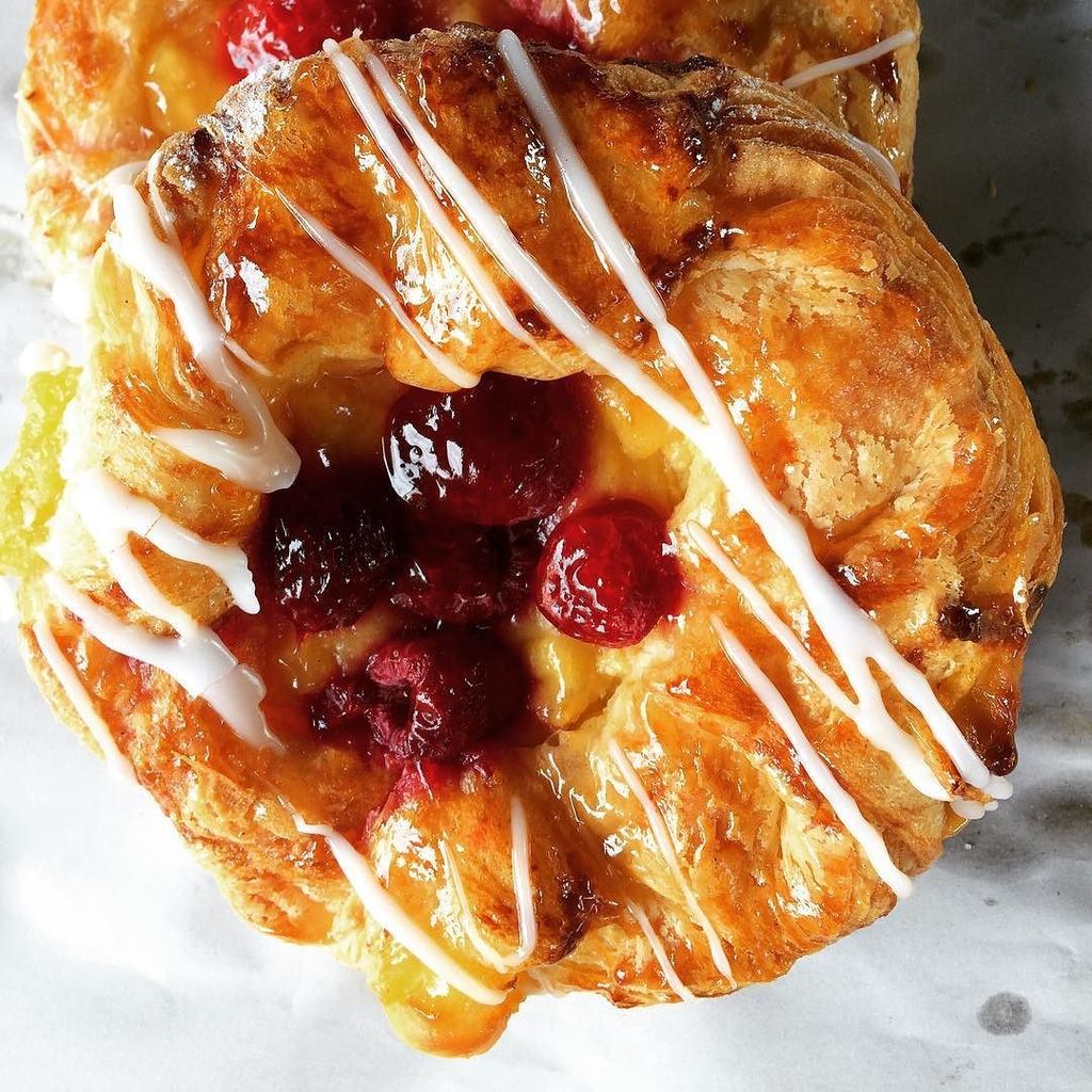 LewishamLicks's tweet photo. Tasty pastry from #Greenwich baker @claudesboulangerie at @leegatemarket today. #nomnomnom #pastryface #lewishamli… https://t.co/uKdKRGAEin https://t.co/dP1tW0ZuUI
