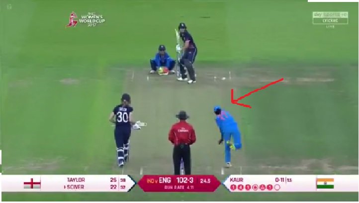 LewisJelfs's tweet photo. @crickshouts wearing a hat while bowling during a world cup final #village #WomensWorldCup2017 #final https://t.co/gbMlxCSCwv