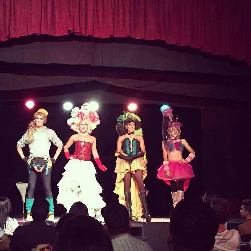 RamLumyer's tweet photo. @Carlosmedicen ven #hoy  7pm al @teatrosambil disfruta de la comedia + exitosa Reinas Arrastradas @R_arrastradas https://t.co/mSIR7vgV76